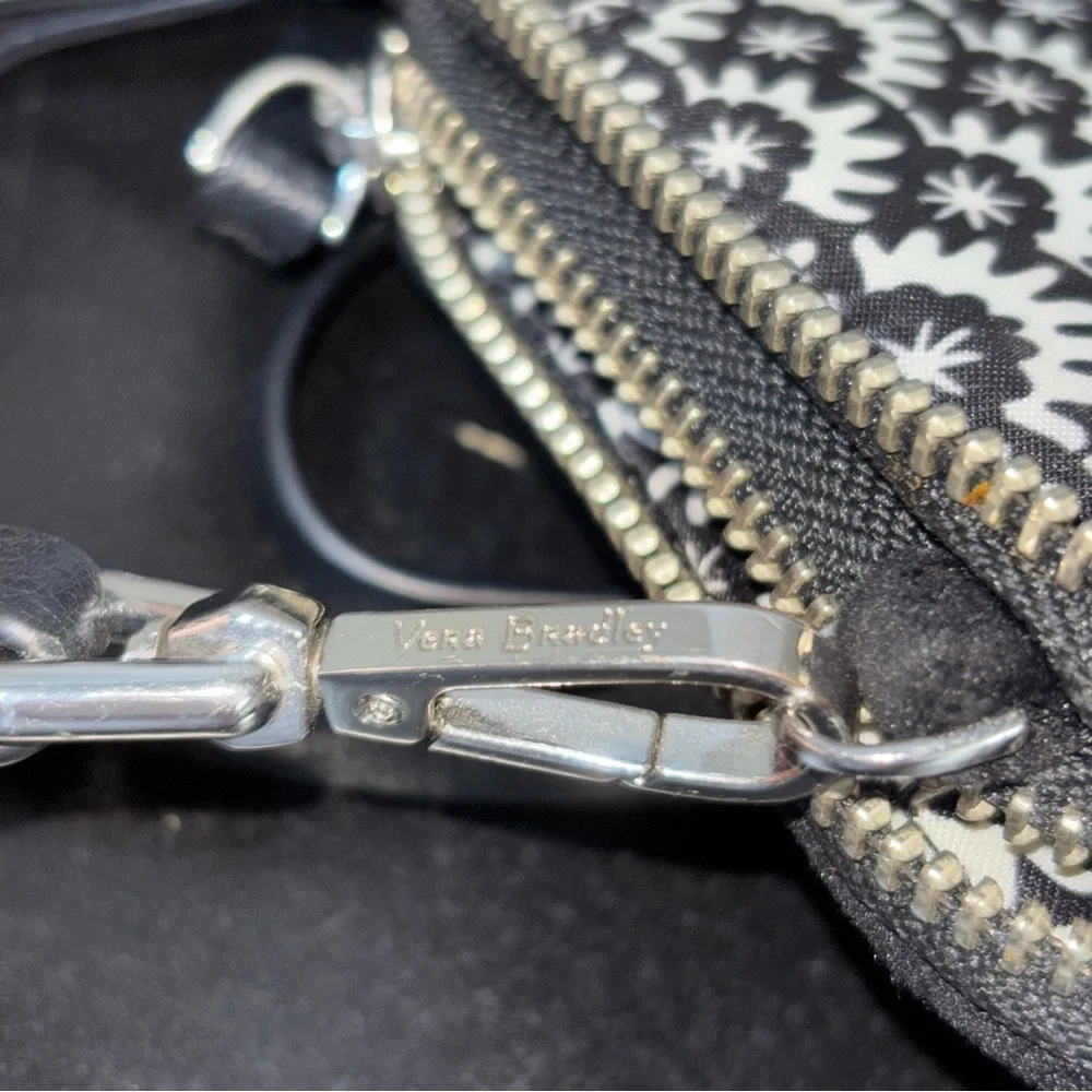 Vera Bradley Black Quilted Velvet Crossbody Bag 7x5 - Picture 5 of 8